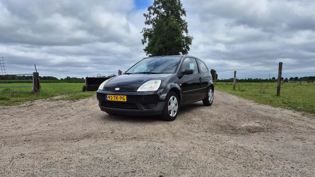 Ford Fiesta 1.25-16V Centennial Zo meenemen | Geen garantie | APK tot oktober!